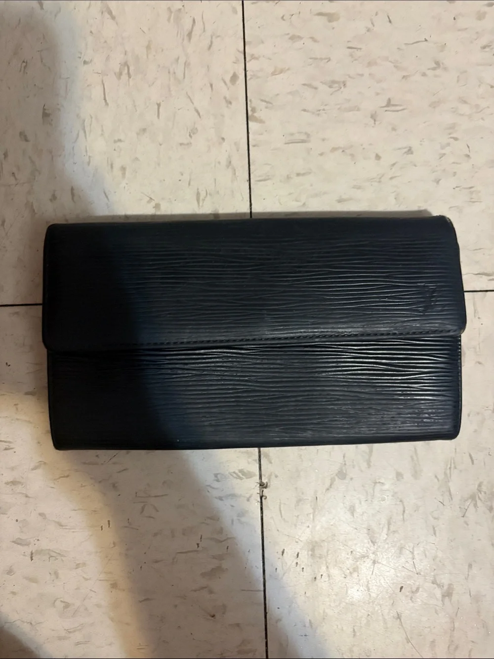 Auth Louis Vuitton Epi Black Leather Wallet